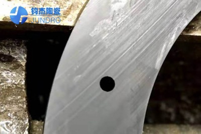 在碳化硅陶瓷上打孔的要領 在碳化硅陶瓷上打孔的要領